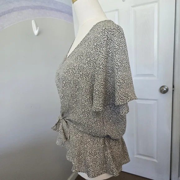 Sienna Sky | Large | Tie Front V-Neck Animal Print Blouse - Picture 5 of 9